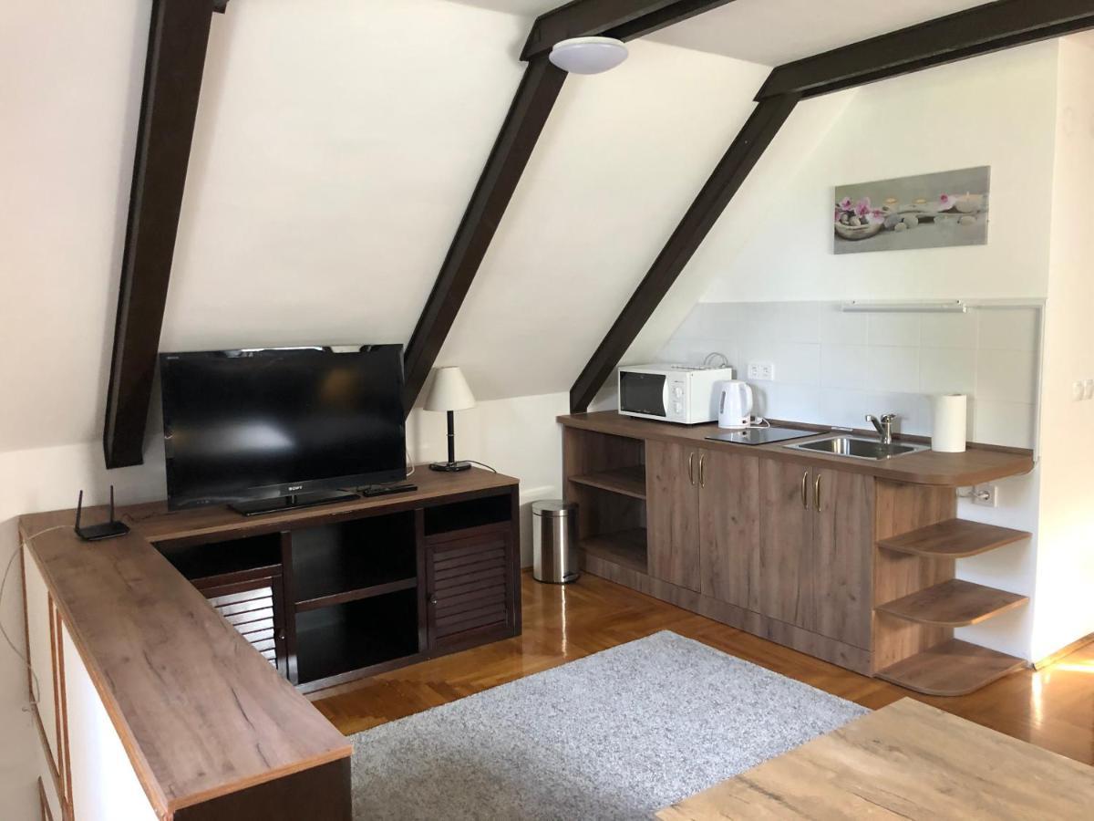 Echo Apartman Тихань Екстер'єр фото